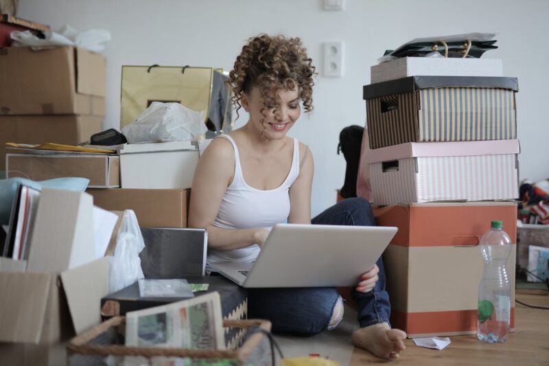 7 Incredible Ways to Cut Down on Expenses While Shopping Online
