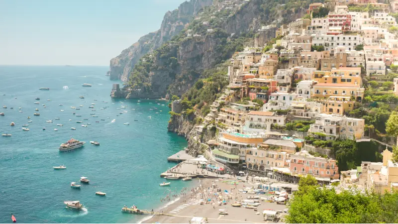 10 Things Only People Who Live By The Beach Understand